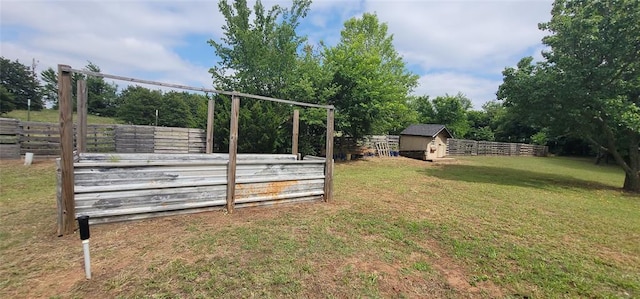 319 W Cedar Ln, Minco, OK 73059 - view of yard