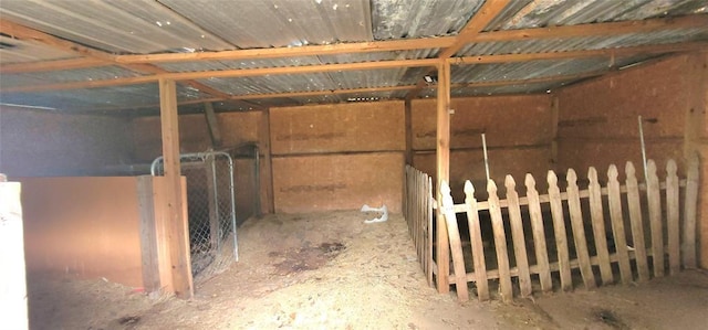 319 W Cedar Ln, Minco, OK 73059 - view of stable