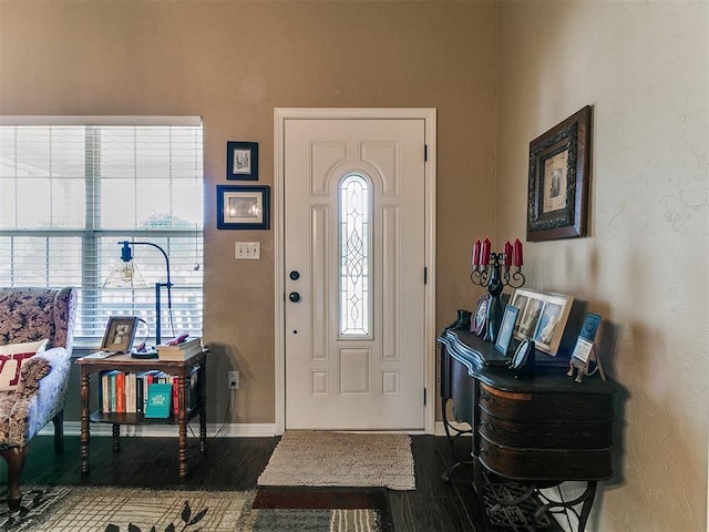 913 E Harrison Ave, Guthrie, OK 73044 - entryway with wood finished floors and baseboards