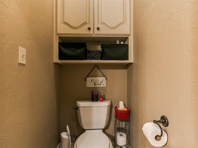 913 E Harrison Ave, Guthrie, OK 73044 - half bath with toilet