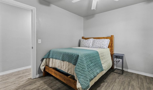 109 W 6th St, Amber, OK 73004 - bedroom featuring wood finished floors, baseboards, and ceiling fan