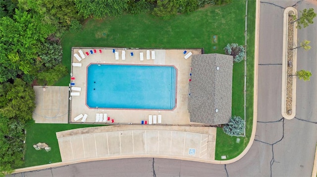 13640 Ridge View Ln, Edmond, OK 73025 - bird's eye view of a pool area