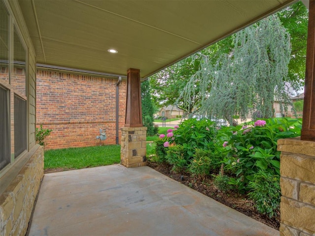 2120 Turtle Creek Dr, Norman, OK 73071 - view of patio