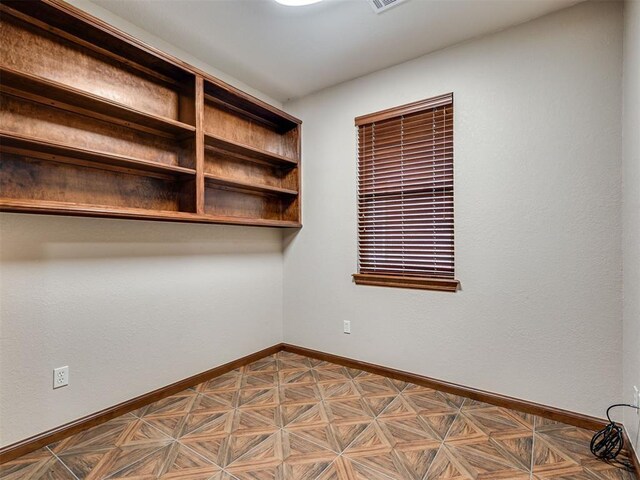 2120 Turtle Creek Dr, Norman, OK 73071 - unfurnished room with baseboards