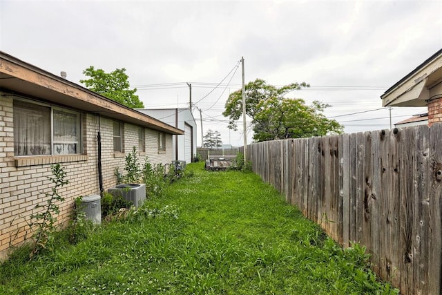 407 S Norman Ave, Moore, OK 73160 - view of yard