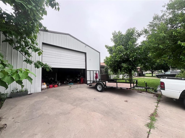 407 S Norman Ave, Moore, OK 73160 - view of detached garage