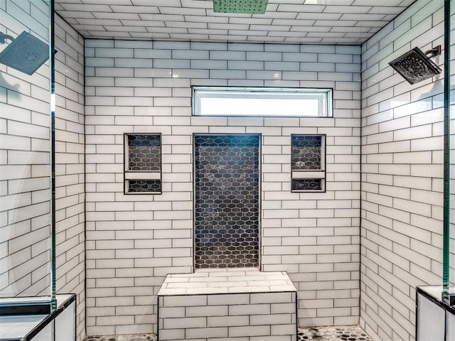 2113 Highlands Lndg, Edmond, OK 73013 - full bathroom with tiled shower