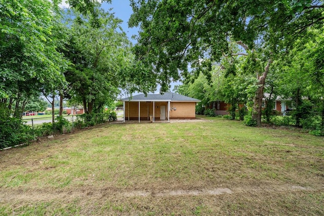 5321 S Douglas Ave, Oklahoma City, OK 73109 - view of yard
