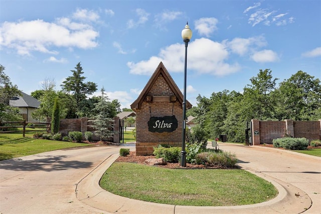 3366 Antler Vly, Guthrie, OK 73044 - community sign with driveway