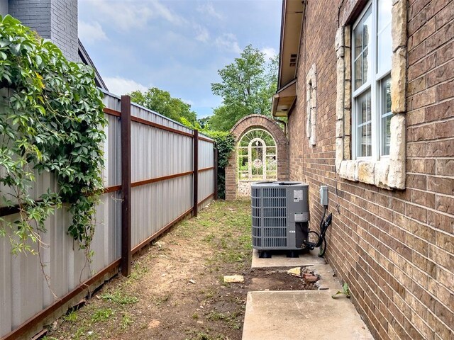 1117 SW 37th St, Oklahoma City, OK 73109 - view of yard with central air condition unit