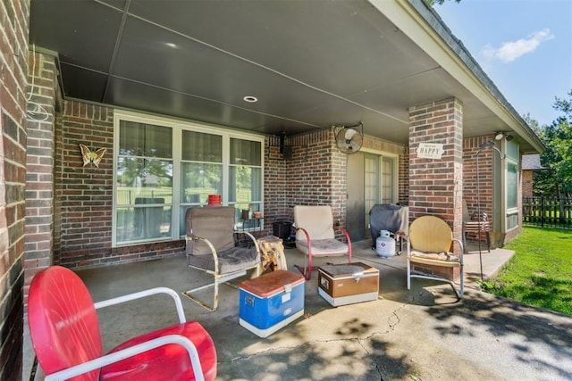 11700 Hackney Ln, Yukon, OK 73099 - view of patio / terrace