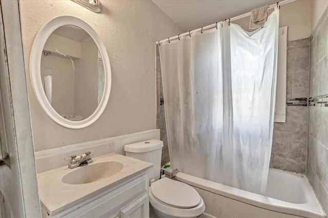 208 E Lockheed Dr, Midwest City, OK 73110 - bathroom with vanity and shower / bathtub combination with curtain