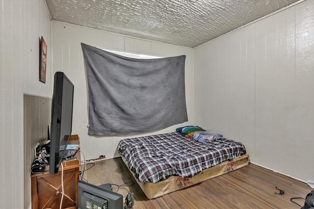 208 E Lockheed Dr, Midwest City, OK 73110 - bedroom featuring wood finished floors