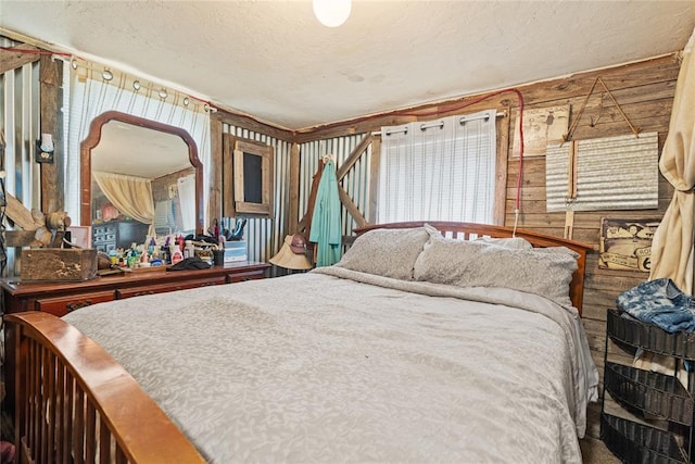 21380 E Fifth St, Hinton, OK 73047 - bedroom with a textured ceiling