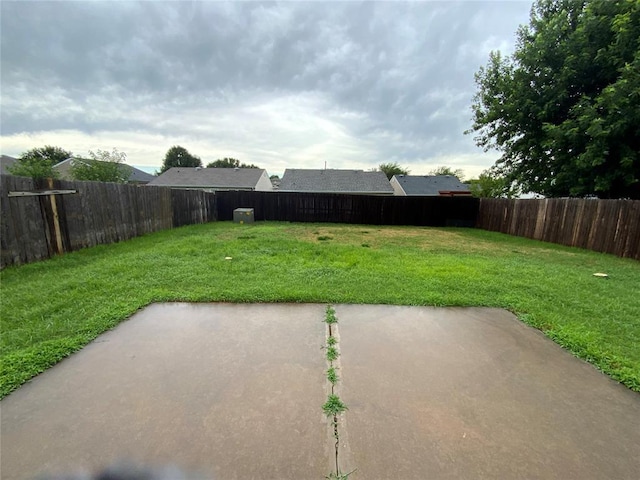 1817 NW 146th St, Edmond, OK 73013 - view of yard featuring a patio area