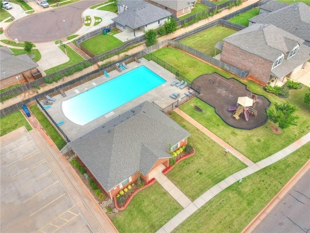 17504 Silverhawk Way, Edmond, OK 73012 - bird's eye view of a pool