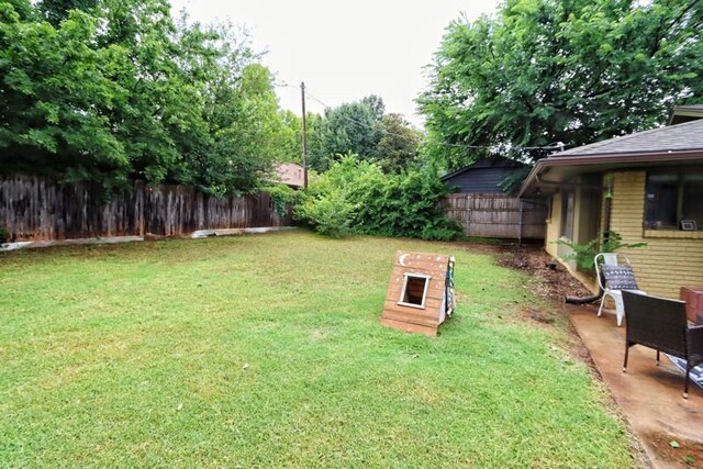 5704 N Warren Ave, Oklahoma City, OK 73112 - view of yard