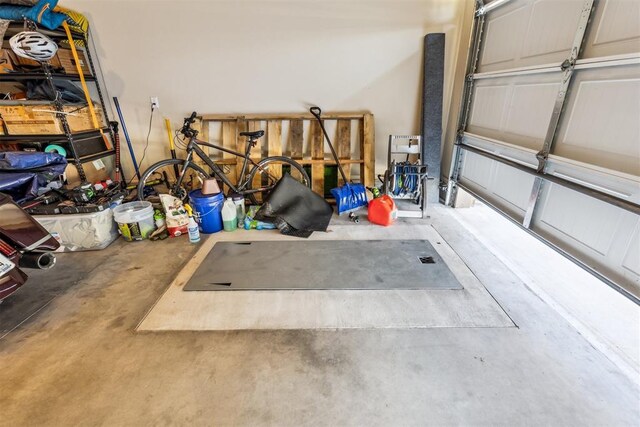 1012 SW 13th St, Moore, OK 73160 - view of garage