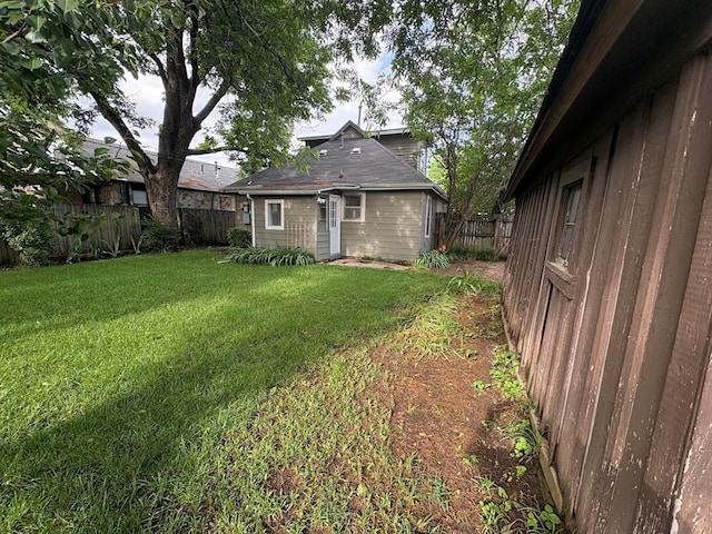 408 N Findlay St, Norman, OK 73071 - view of yard featuring an outdoor structure