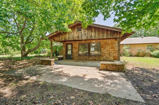 1317 S 58th St, Duncan, OK 73534 - view of patio / terrace