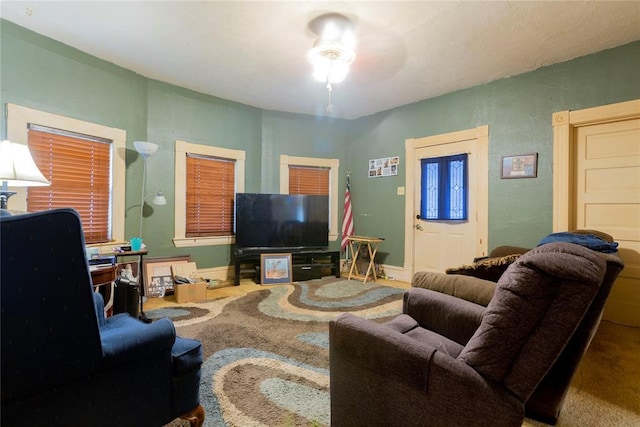 320 W Forest Ave, Eufaula, OK 74432 - view of carpeted living room