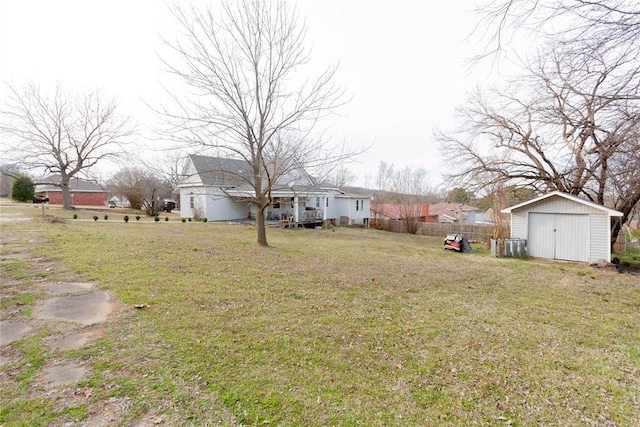 320 W Forest Ave, Eufaula, OK 74432 - view of yard