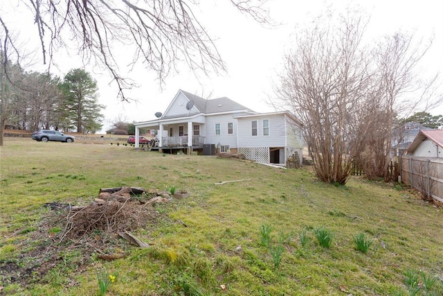 320 W Forest Ave, Eufaula, OK 74432 - back of property with a porch