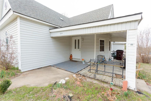 320 W Forest Ave, Eufaula, OK 74432 - rear view of house with a shingled roof