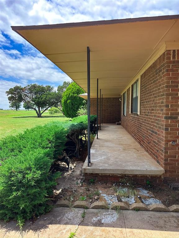 10190 County Road 1310, Fort Cobb, OK 73038 - view of patio / terrace