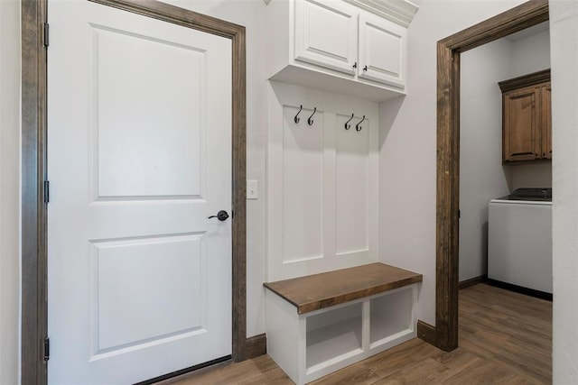 971 County St Unit 2983, Blanchard, OK 73010 - mudroom with washer / dryer, wood finished floors, and baseboards