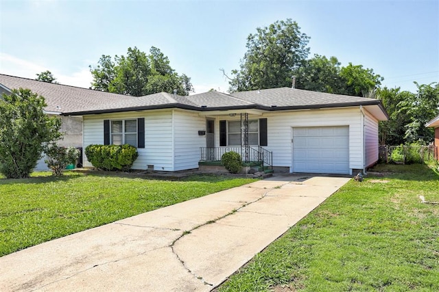 520 SE 47th St, Oklahoma City, OK 73129 - single story home with a garage and driveway