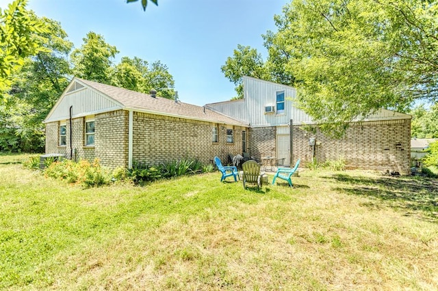 829 Douglas Dr, Norman, OK 73069 - view of green lawn