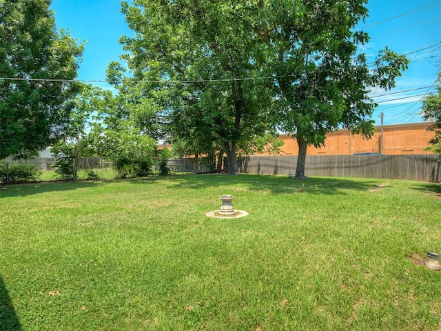 2117 SW 76th St, Oklahoma City, OK 73159 - view of yard