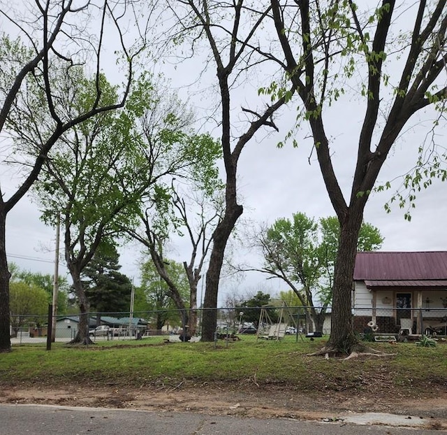 310 Mcgee St, Eufaula, OK 74432 - view of yard