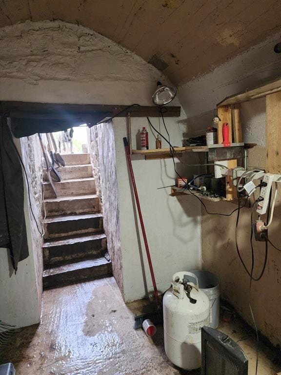 310 Mcgee St, Eufaula, OK 74432 - view of basement