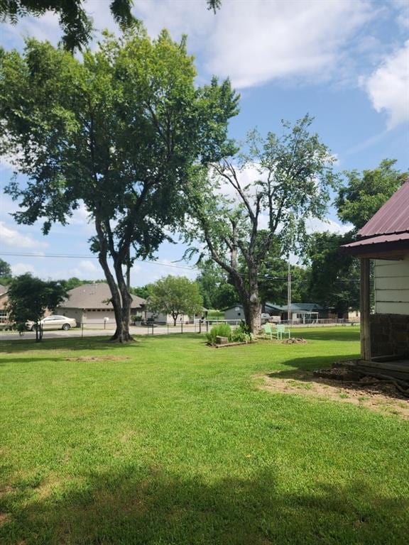 310 Mcgee St, Eufaula, OK 74432 - photo 38