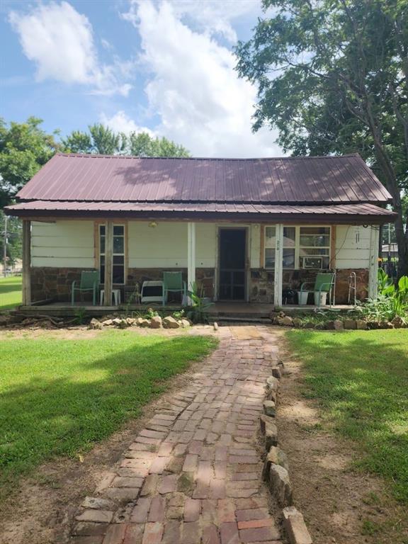 310 Mcgee St, Eufaula, OK 74432 - photo 1