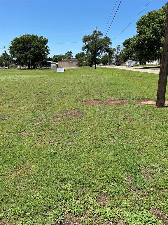 122 N 10th St, Thomas, OK 73669