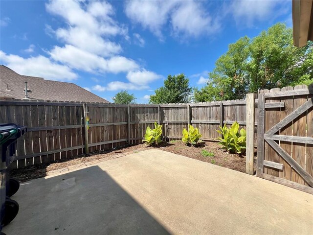 11921 Shady Trail Ln, Oklahoma City, OK 73120 - photo 24