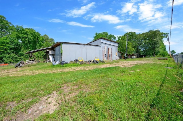 431 Canoe Rd, Broken Bow, OK 74728 - view of yard featuring an outbuilding