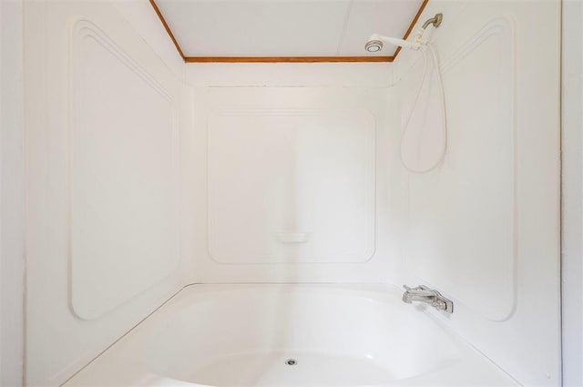 2991 Peavey Xing, Broken Bow, OK 74728 - full bath featuring  shower combination