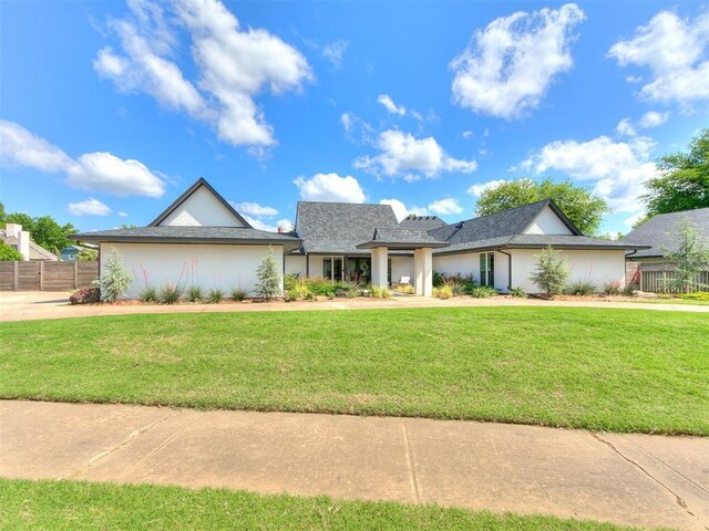 4107 Northhampton Dr, Norman, OK 73072 - view of front facade featuring stucco siding