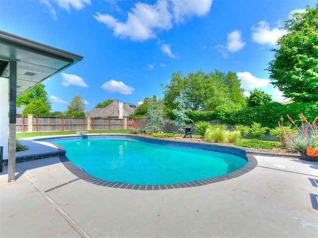 4107 Northhampton Dr, Norman, OK 73072 - view of pool featuring a patio area and a fenced backyard
