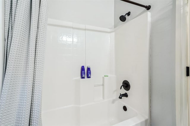 908 Carol Ann Pl, Moore, OK 73160 - full bath with shower / bath combo with shower curtain