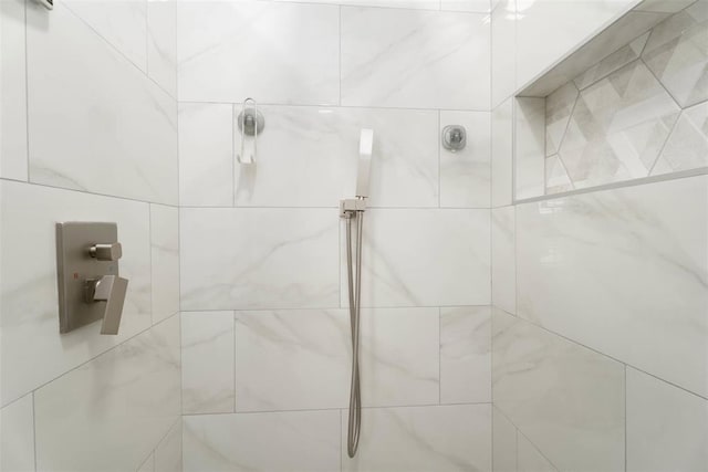 5108 NW 19th Ter, Oklahoma City, OK 73127 - full bathroom with a tile shower