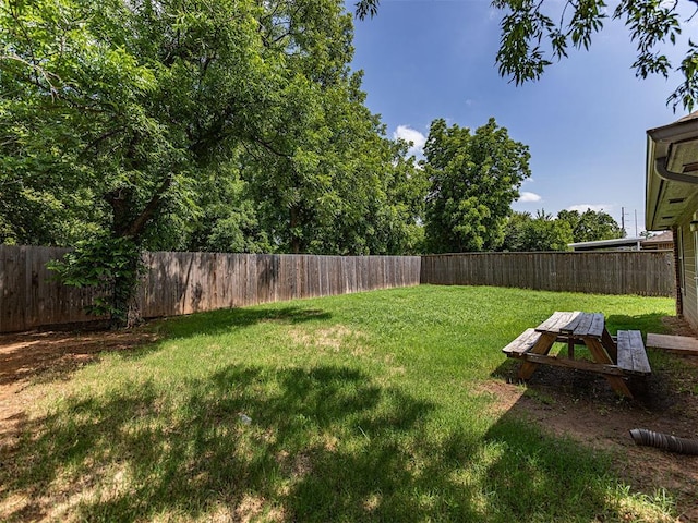 4212 Bonaparte Blvd, Midwest City, OK 73110 - view of yard