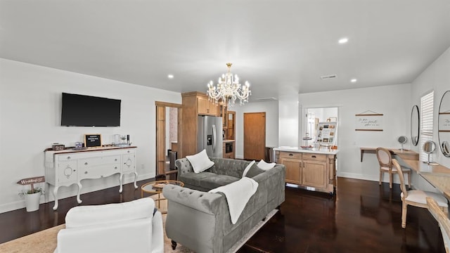 10506 W Smith Rd, El Reno, OK 73036 - living area featuring a chandelier, recessed lighting, and dark wood-style floors