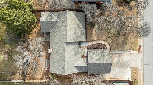 2213 Coachlight Dr, Edmond, OK 73013 - photo 42