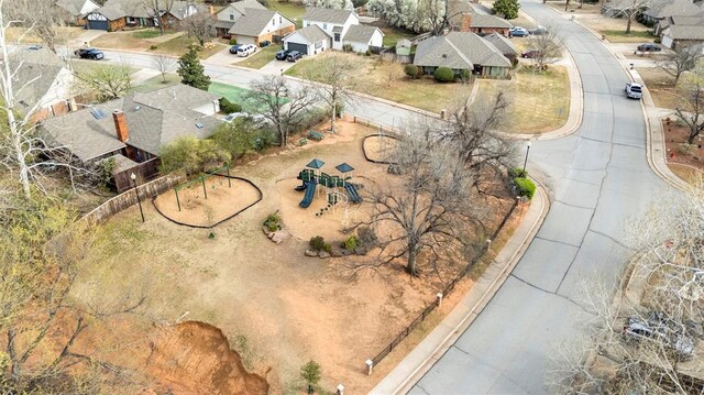 2213 Coachlight Dr, Edmond, OK 73013 - photo 45