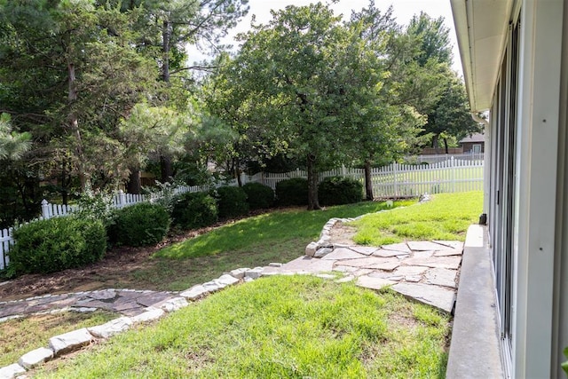 12432 Hastings Rd, Midwest City, OK 73130 - view of yard